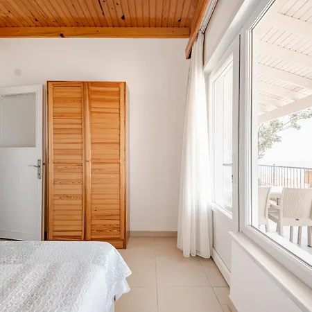 Yali Evi Apartment