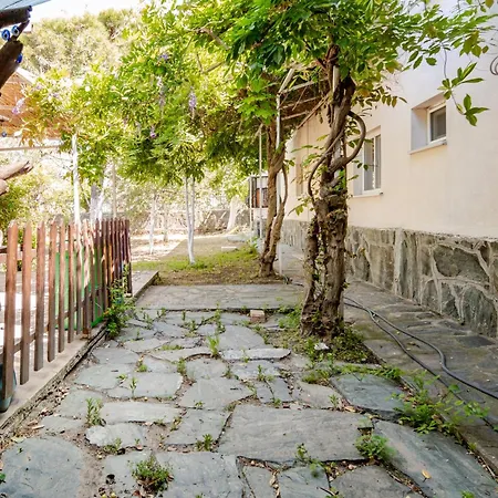 Yali Evi Marmara Adasi